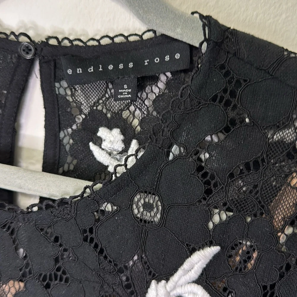 Endless Rose Embroidered Lace Top - Picture 3 of 7
